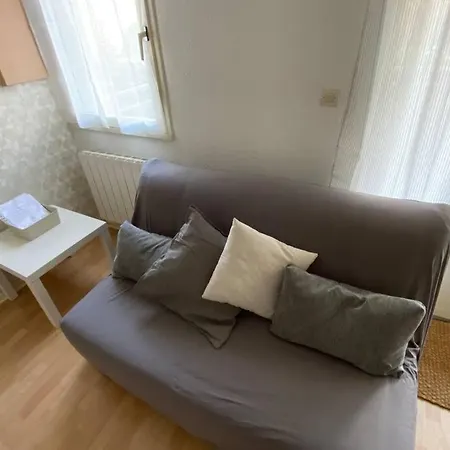 Jusqu'a 4 Personnes דירה *